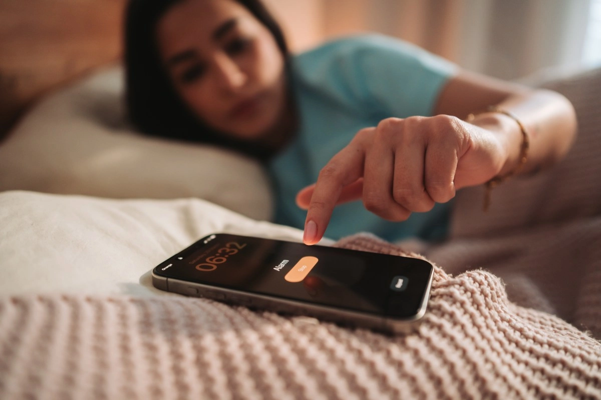 Why I wake up one minute before the alarm goes off: you are not alone and there is an explanation