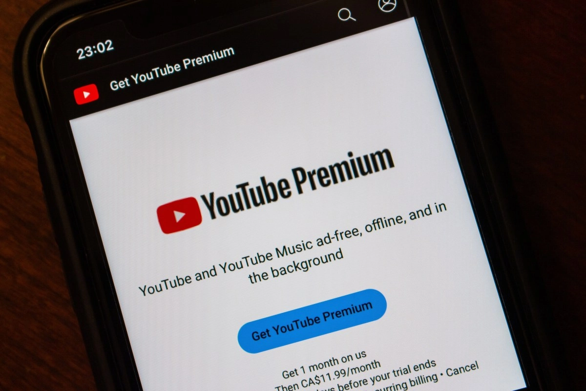 YouTube Premium adds an extra that no one expected: free Peacock