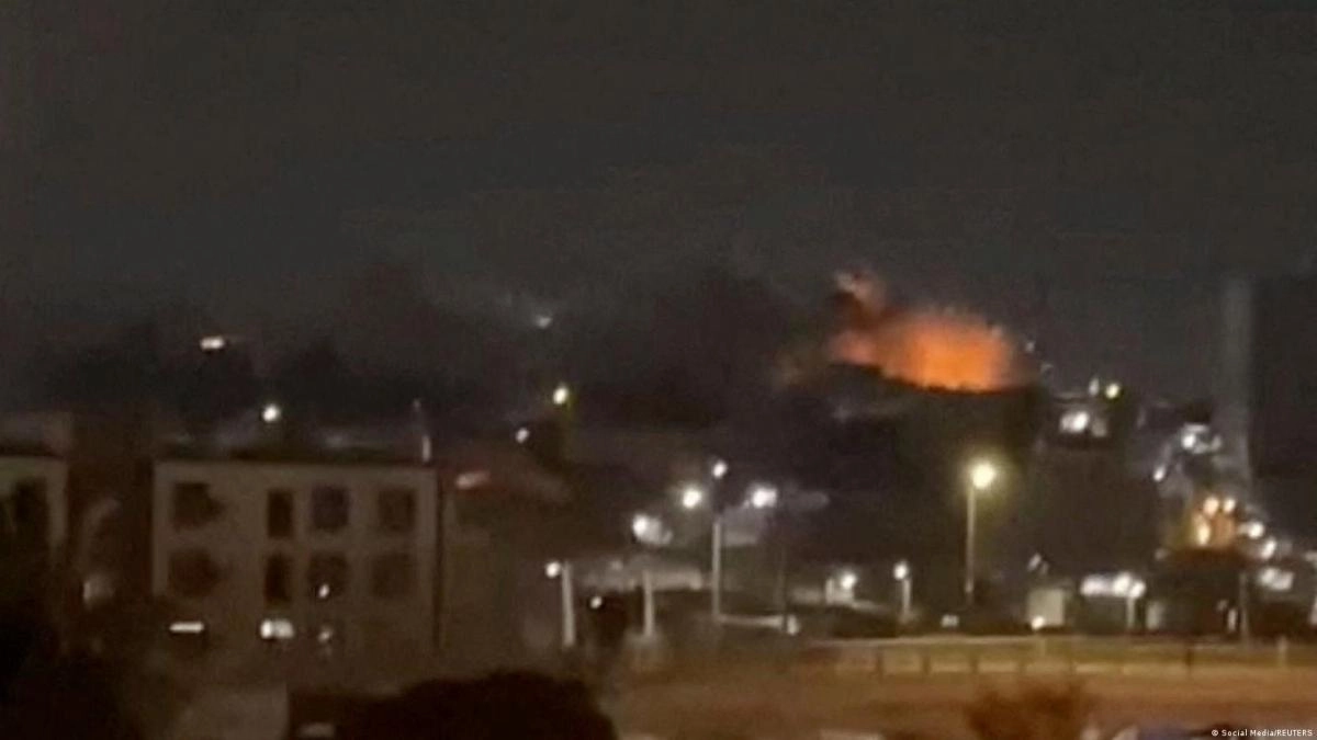 US hits Iranian Revolutionary Guard targets