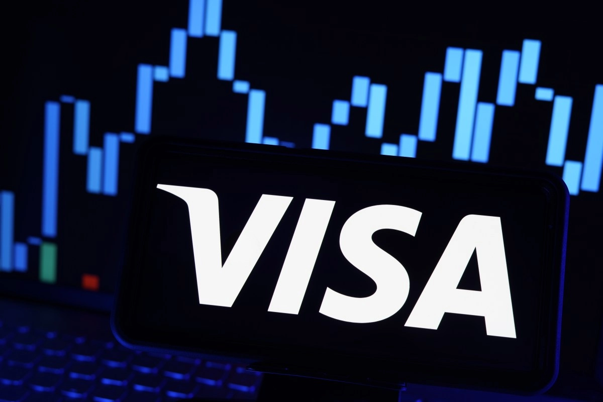 Visa restructures its workforce: eliminates 7% of jobs while betting on AI