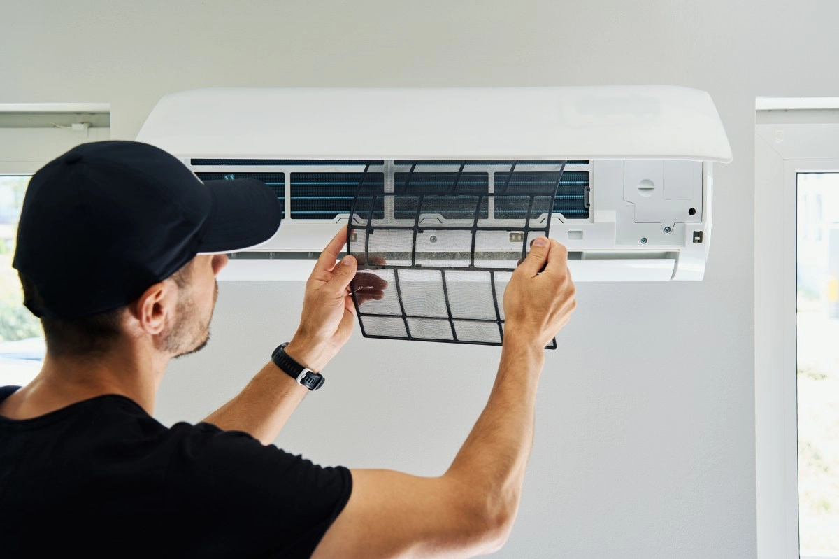 Heat wave: how to clean an air conditioner so that it works well