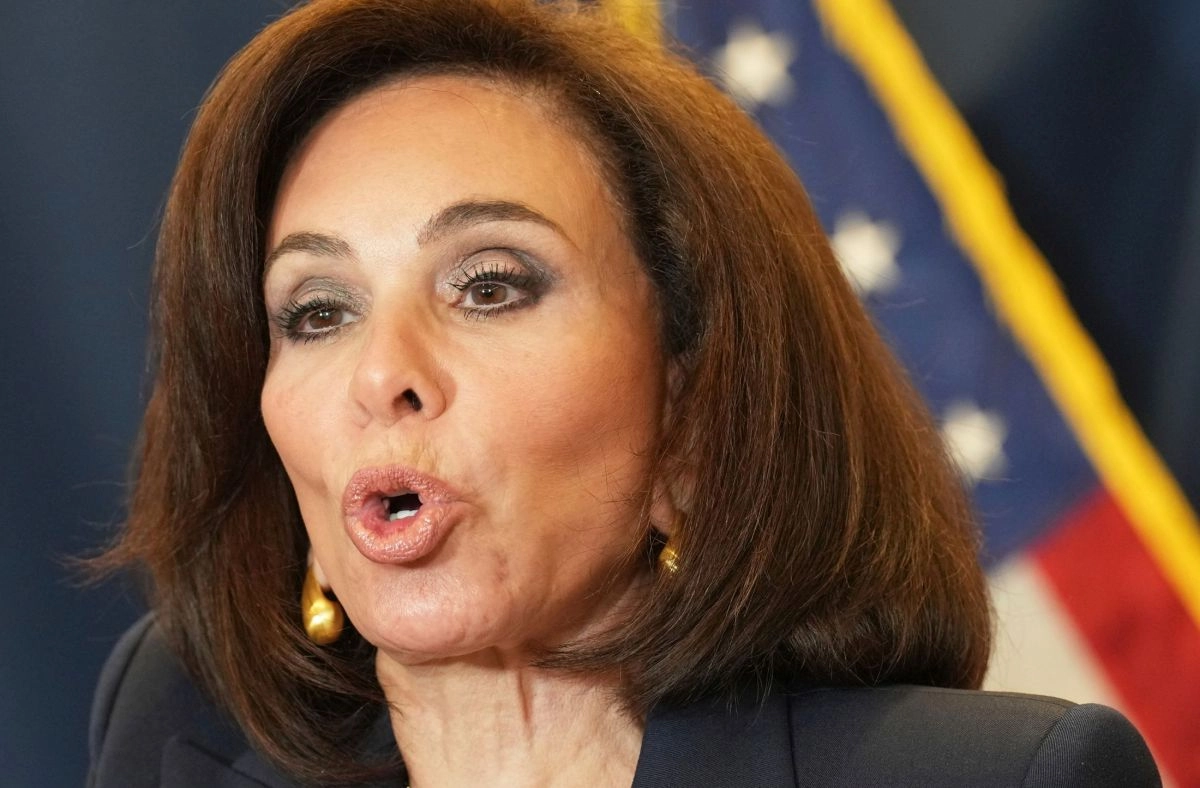 Jeanine Pirro faces criticism from Trump and Republicans for dropping the reflecting pool case