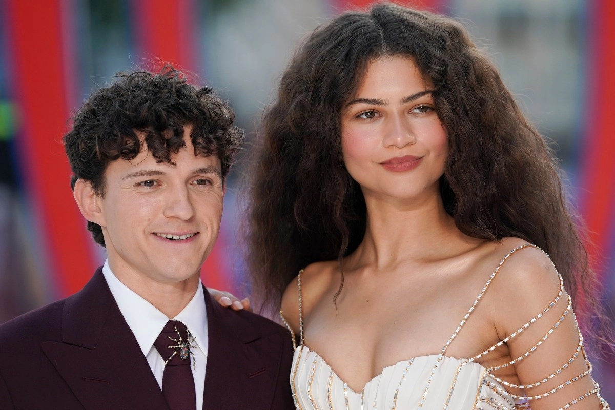 How did the love story between Tom Holland and Zendaya come about on the set of Spider-Man?
