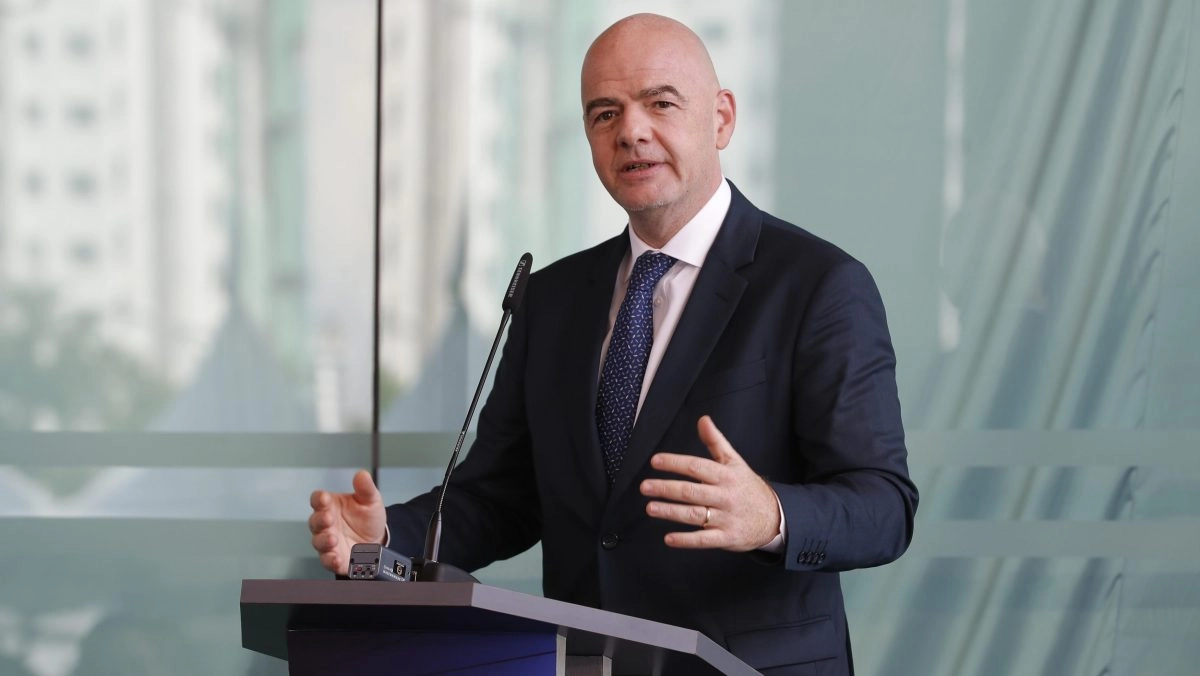 Infantino wanted to take even the vase with the million-dollar business that fell to him