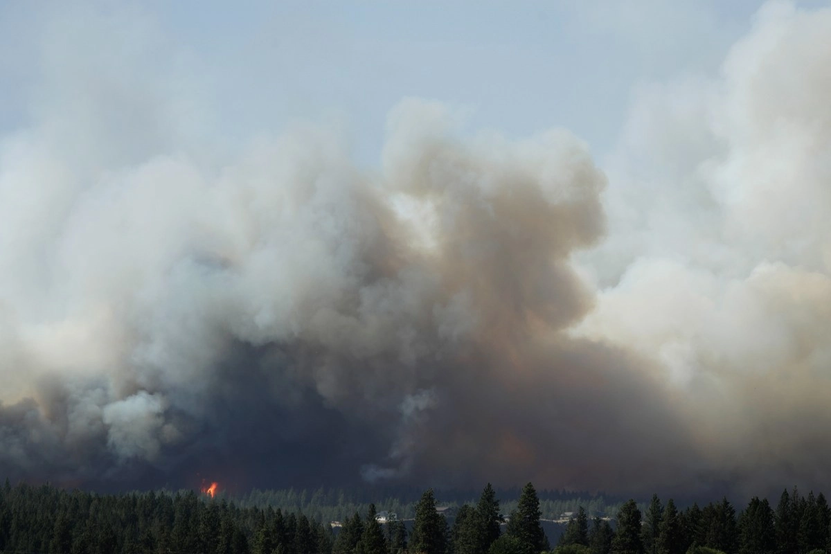 Spokane wildfire forces evacuations, threatens nearly 4,000 structures in Washington