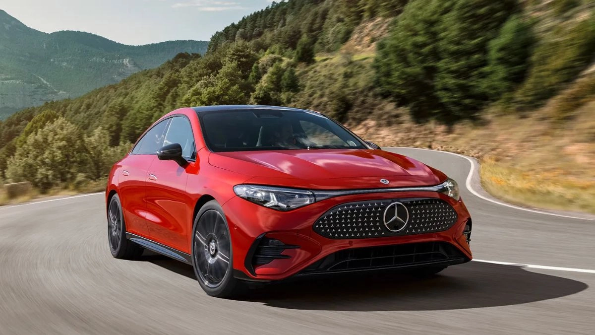 Mercedes-Benz recalls more than 310,000 cars over safety flaw