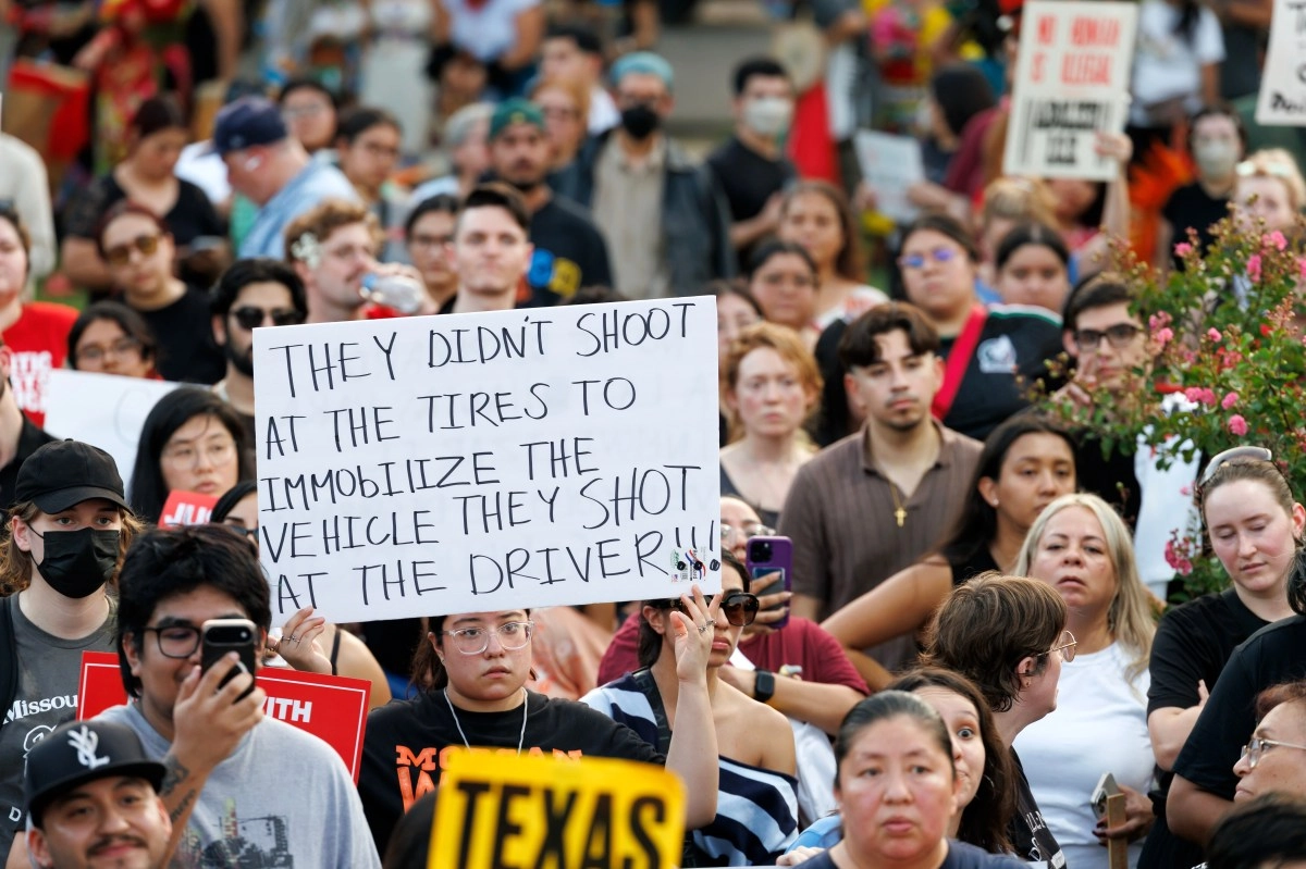 Number of Mexican immigrants in the US falls 5% for the first time since 1980, according to MPI