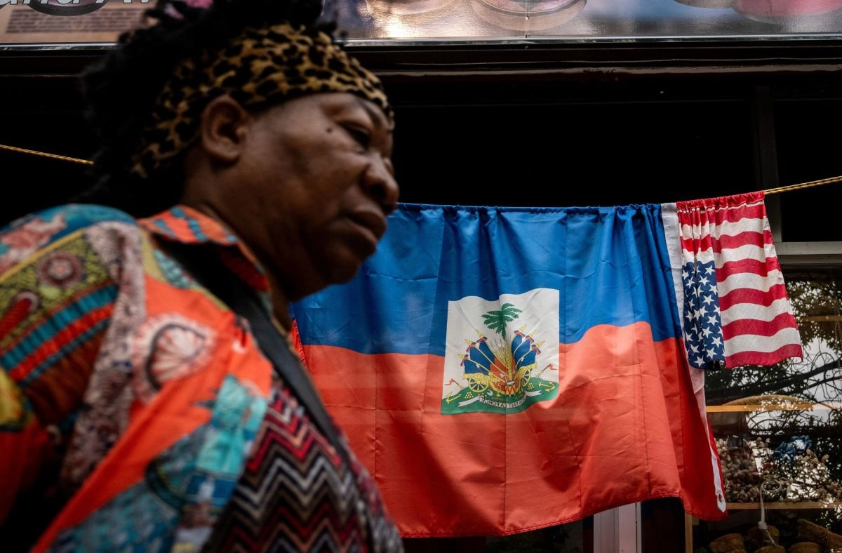 ICE places electronic shackles on Haitians after the end of TPS: “It is humiliating”