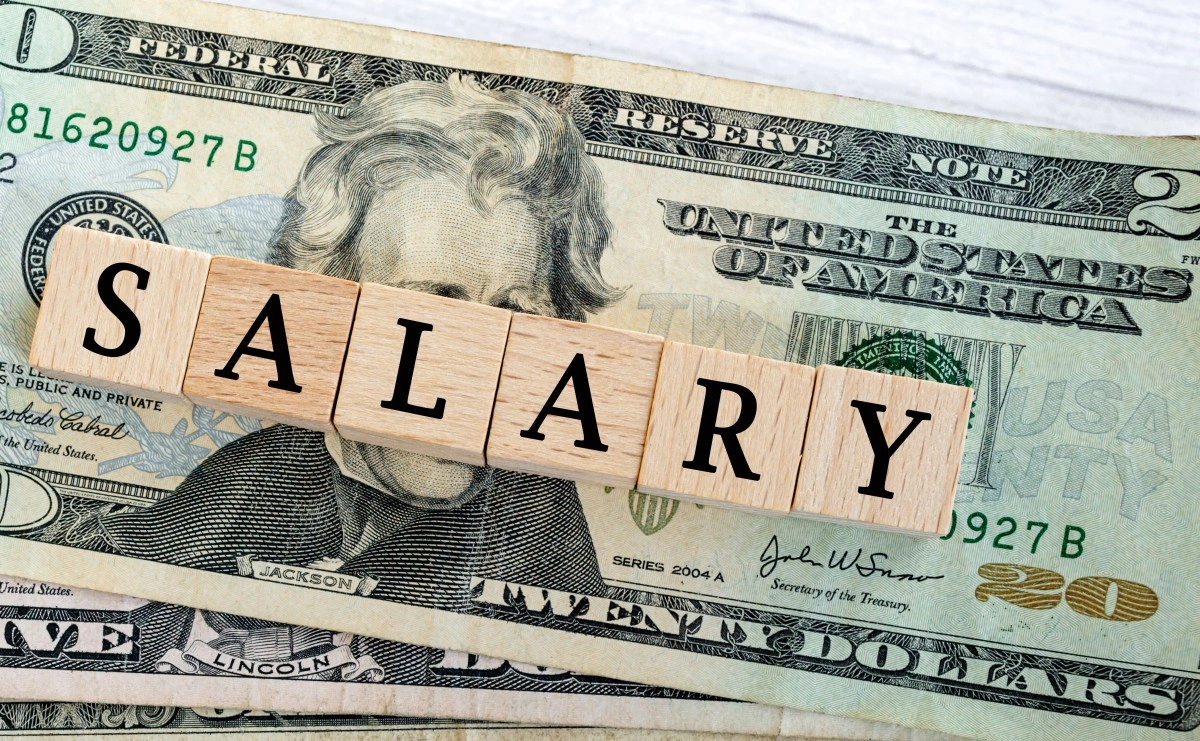 Survey revealed that only 32% of US employers plan salary increases in 2027