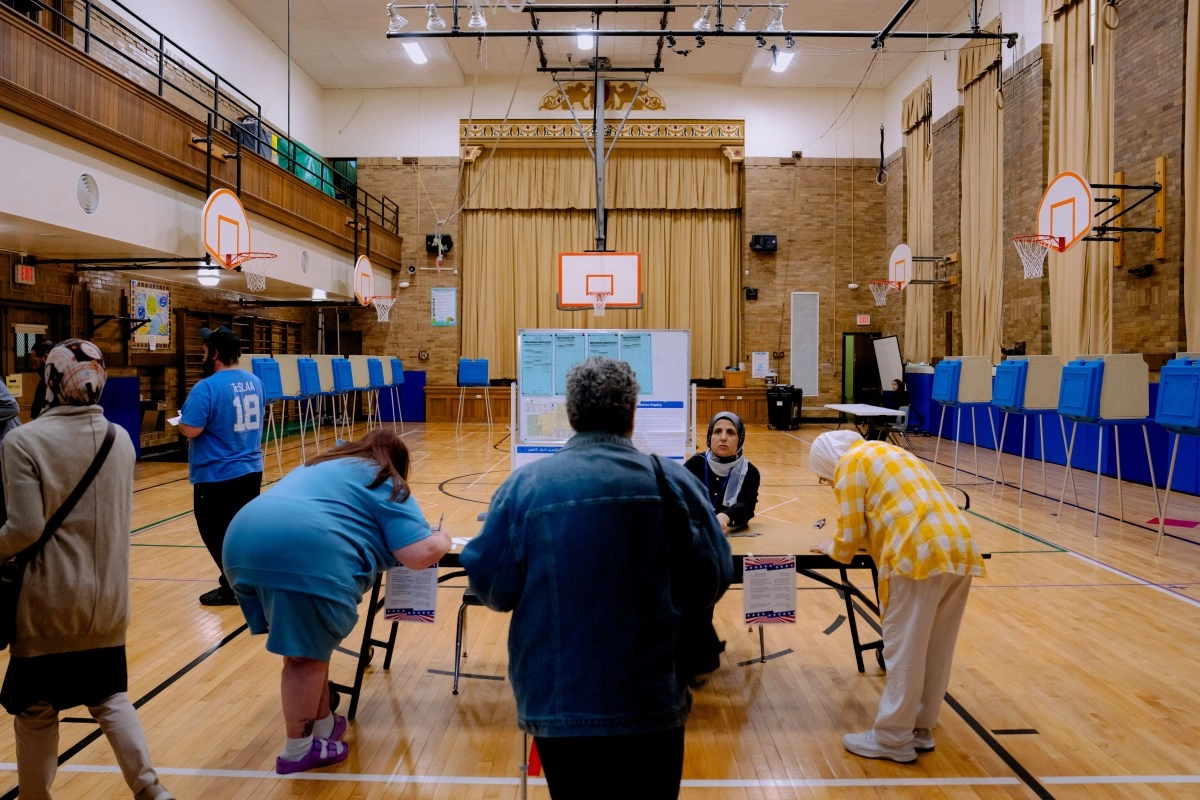 DOJ deploys surveillance at Michigan voting centers and sparks criticism for alleged federal interference