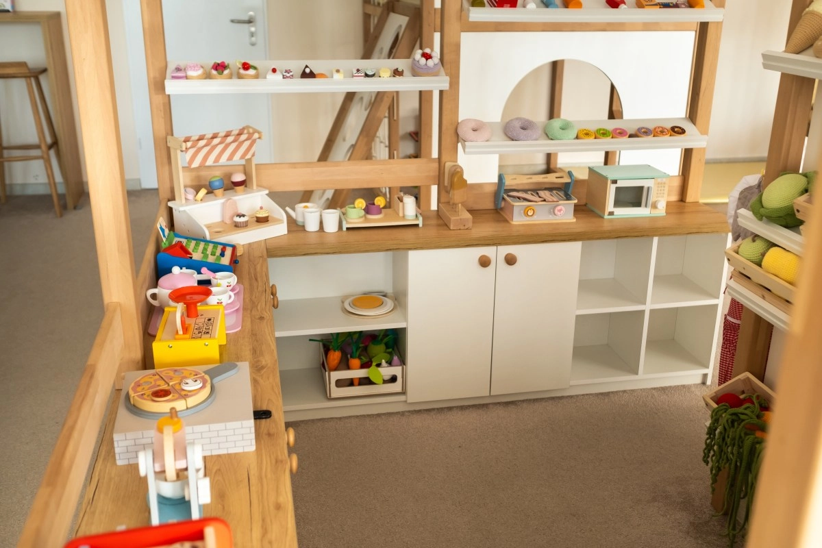 3yearold girl dies after being trapped in a toy kitchen while in the care of a babysitter in Florida