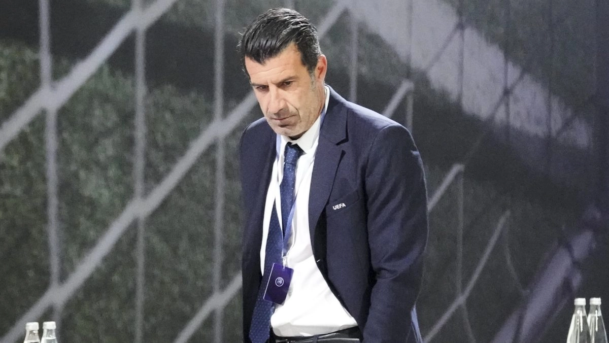 Luis Figo calls for the resignation of Gianni Infantino from FIFA