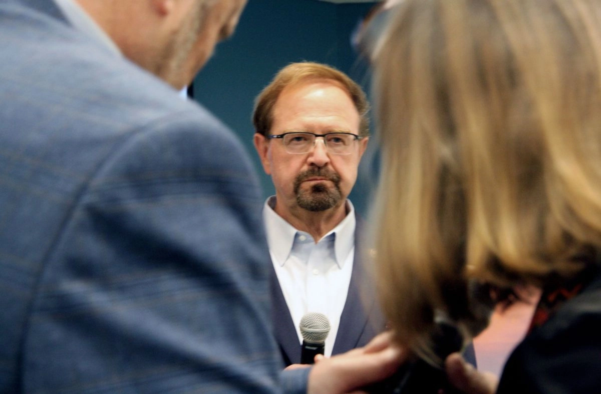 Chuck Edwards abandons his reelection after ethics report for alleged sexual harassment