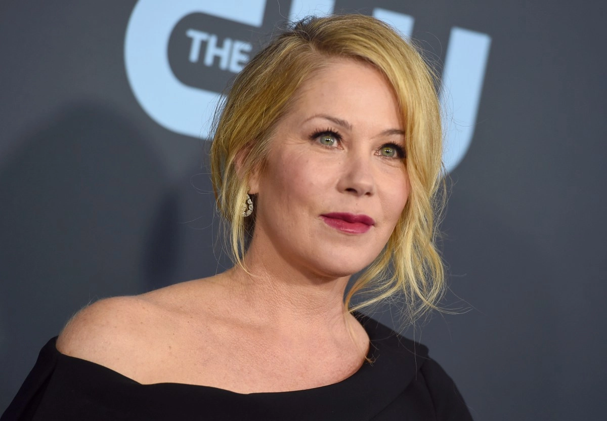 After four months hospitalized, Christina Applegate was discharged