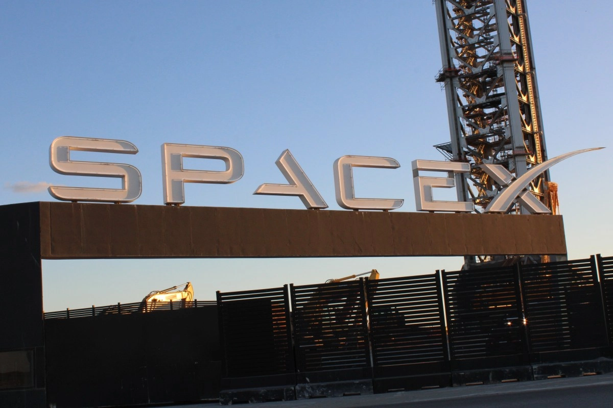 Elon Musk and SpaceX declare war on the large US operators