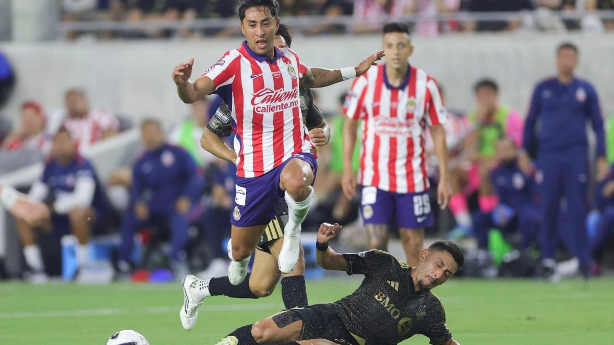 The Los Angeles FC coach recognizes that Mexican clubs are at a disadvantage