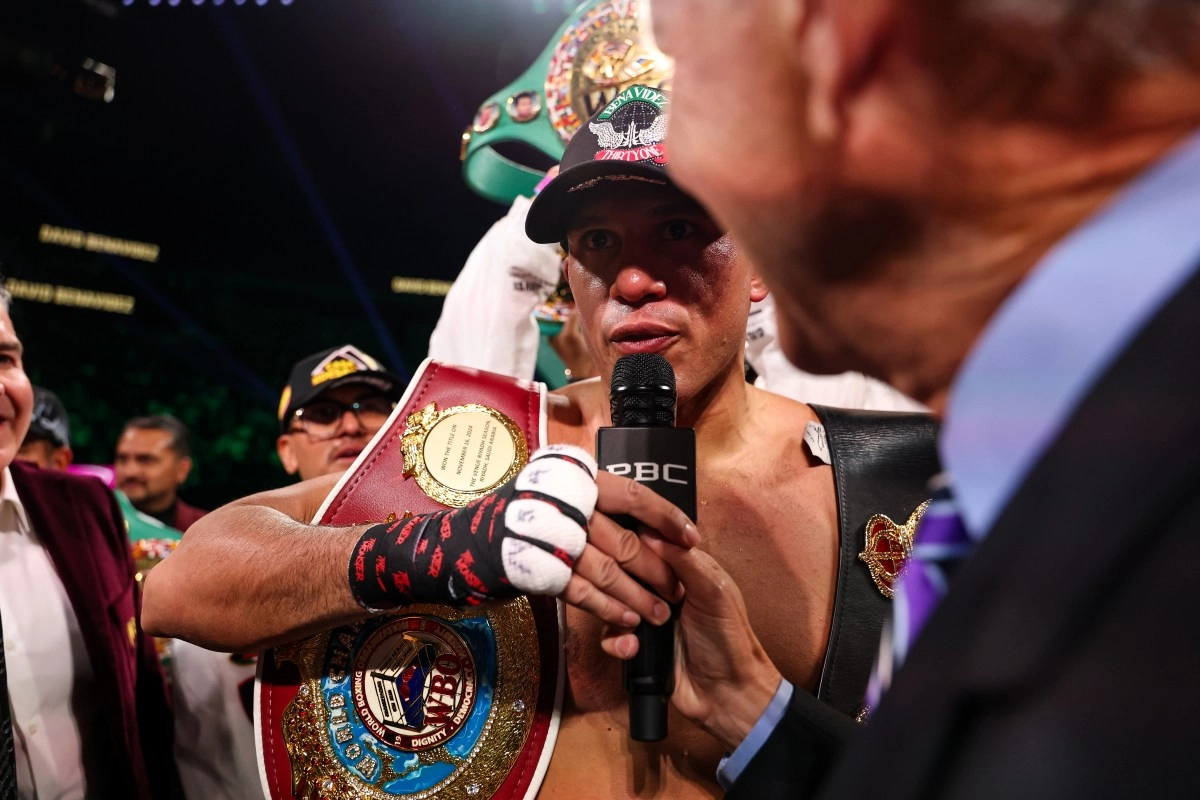 David Benavdez is already negotiating another fight after falling in a fight against Mikaelian