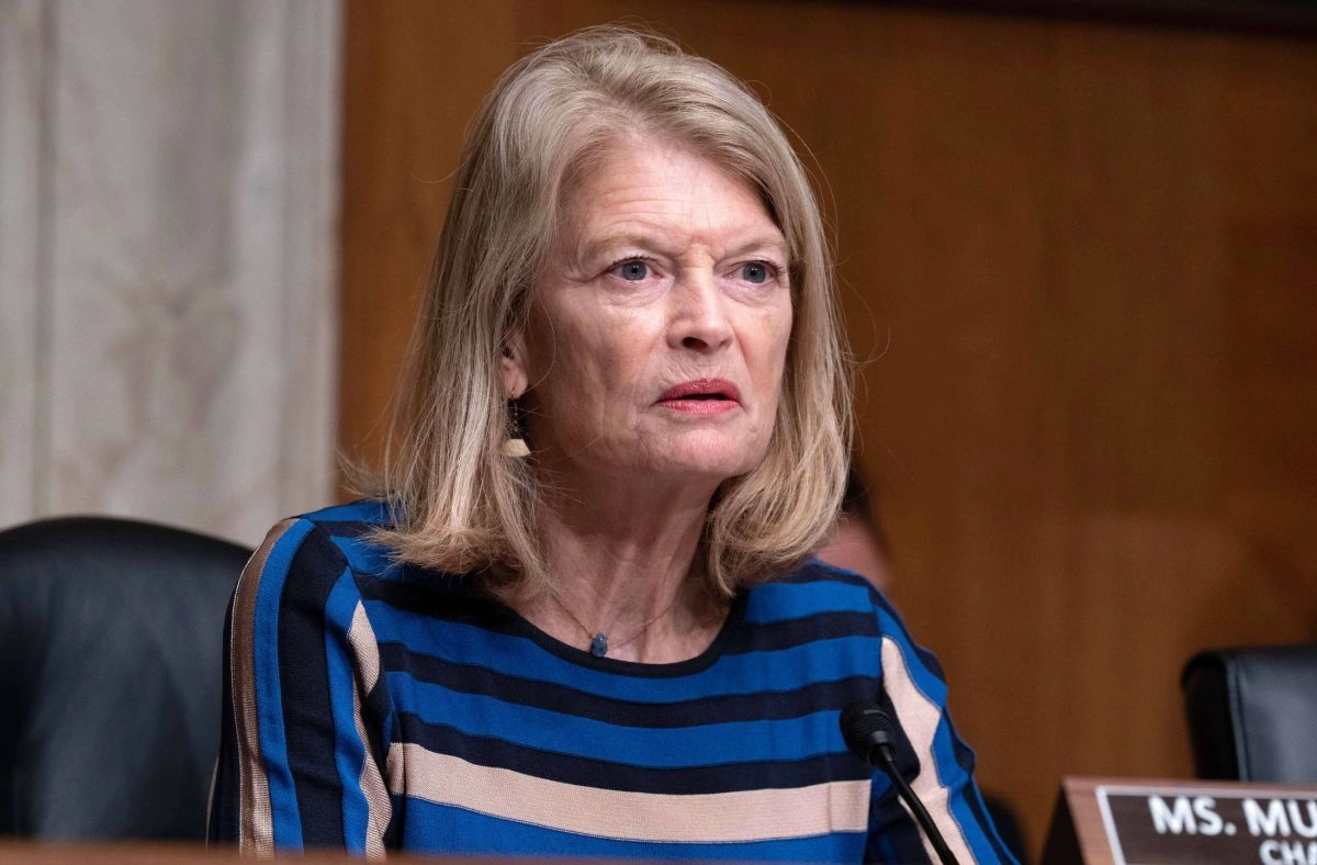Lisa Murkowski challenges Trump and joins the rejection against Todd Blanche