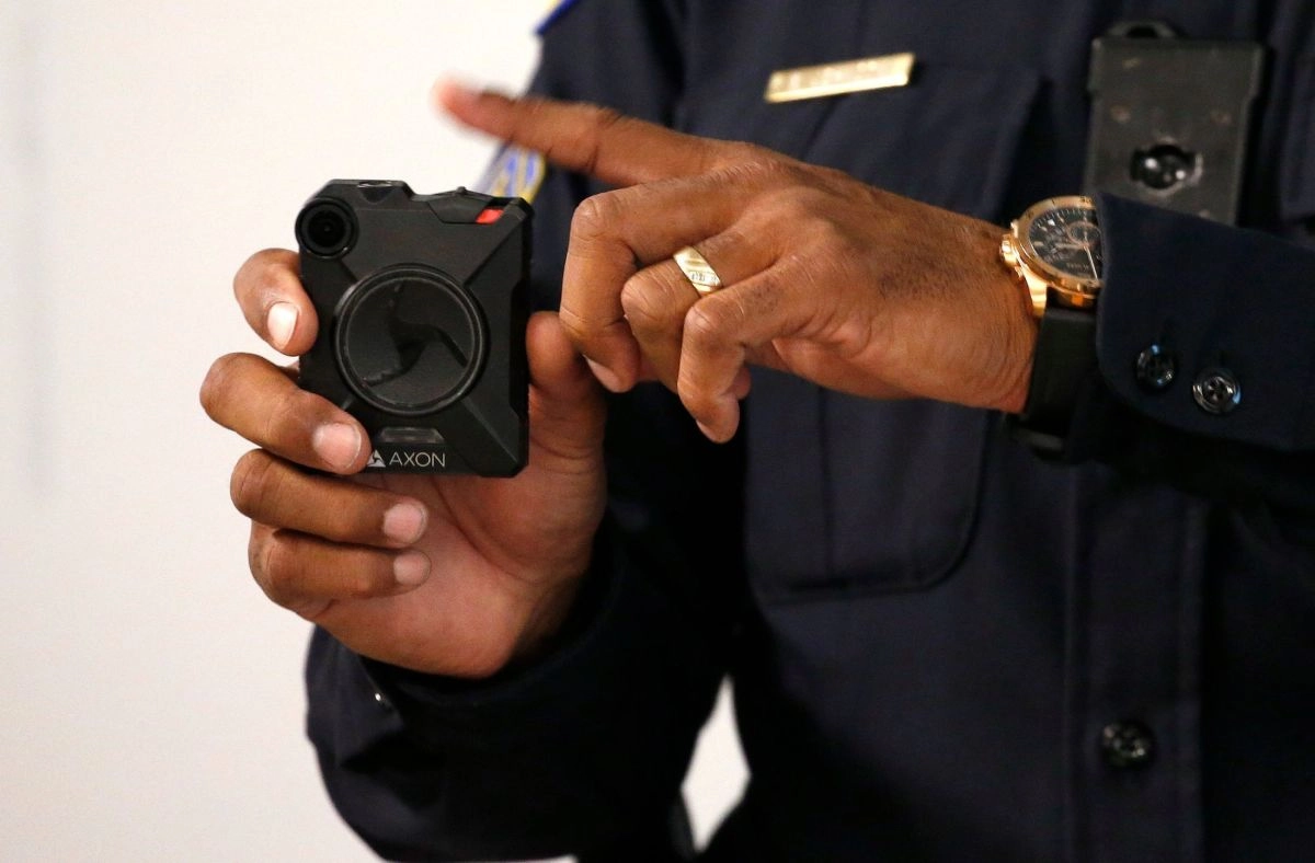 ICE will debut body cameras, but will decide which videos of operations it will make public