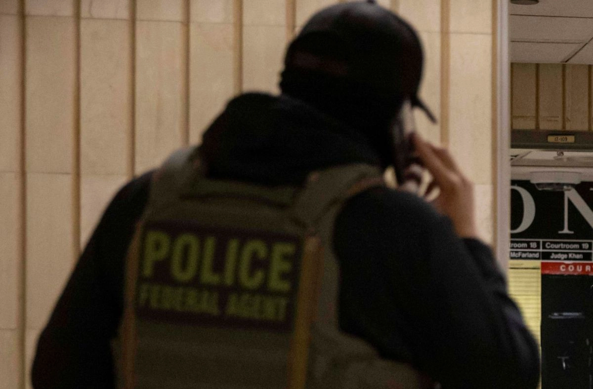 He voted for Trump and ended up beaten by his immigration policy; ICE detained his fiancee