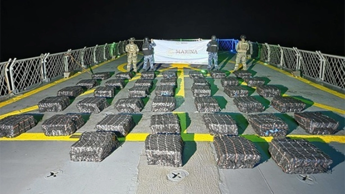Mexican Navy seized more than a ton of cocaine inside a ship in the Pacific