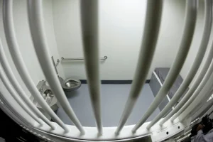 Hispanic man sentenced to 25 years for kidnapping his girlfriend in Ventura