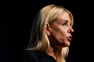 La Opinion Hoy: The Trump Administration sues New York for its sanctuary policies