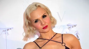 Michelle Vieth Surprise with radical change of look