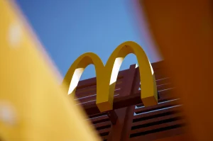 McDonald's adjusts its operations due to the shortage of penny coins
