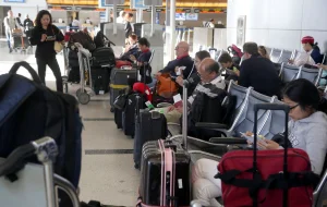 Waiting problems at LAX due to lack of air controllers