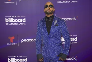 Caramelo is enjoying her stay at 'La Casa de Alofoque'