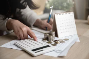 Alarming increase in American family debt, according to data from the New York Federal Reserve