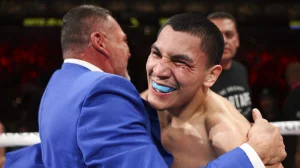 Oscar de la Hoya hopes to reach a favorable agreement for Ortiz with Ennis