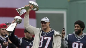 Rob Gronkowski signed a one-day contract to close his legendary career as a Patriot