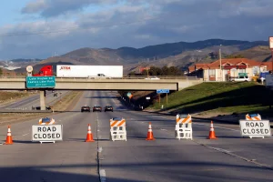 Gas leak causes closure of Freeway 5 in Los Angeles