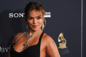 Karol G promotes the Hot Tropic style in Coachella, according to Pinterest