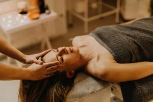 Factors to Consider When Choosing a Scalp Care Provider for Hair Health