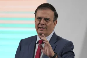 Secretary of Economy of Mexico confirms that the tariffs imposed by Donald Trump remain