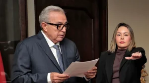 They grant temporary license to the governor of Sinaloa to leave the position and replace Yeraldine Bonilla