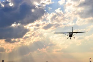 Plane crashes at high speed in Texas: no survivors