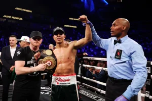 Canelo Álvarez revealed why he didn't stay in the Benavídez fight