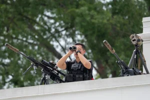 Secret Service shoots subject near the Washington Monument; they activate protocols in the White House