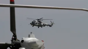 They capture on video the fall of a Mexican Navy helicopter seconds from takeoff