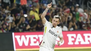 Rubens Sambueza could represent Mexico, but his past didn't allow him