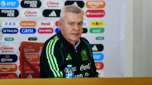 El “Vasco” Aguirre takes backwards to not break the pact in the Mexico national team