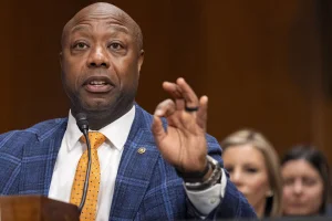 Tim Scott sees it as complicated for Republicans to continue controlling the House of Representatives