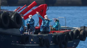 In images: the evacuation of passengers from the cruise affected by the hantavirus in Spain