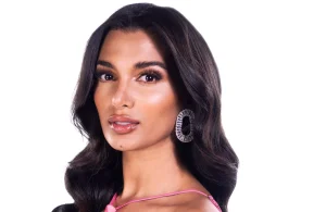 What would the consequences in “La House of the Famous 6” if Celinee decides to play alone?