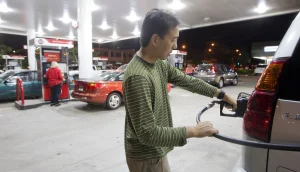 Trump proposes suspending the federal gas tax