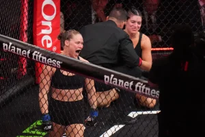 Ronda Rousey dominated Gina Carano in 17 seconds of combat on her return to MMA